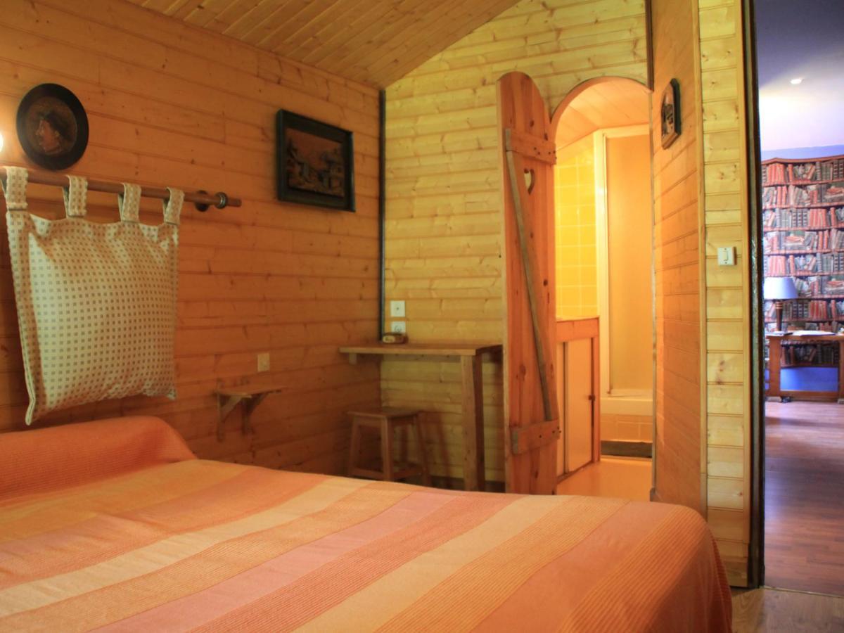 Les Pascals Bed & Breakfast Saint-Paul-les-Romans Exterior photo