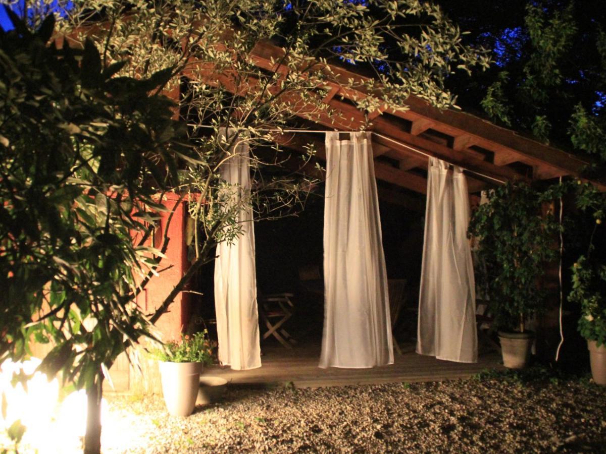 Les Pascals Bed & Breakfast Saint-Paul-les-Romans Exterior photo
